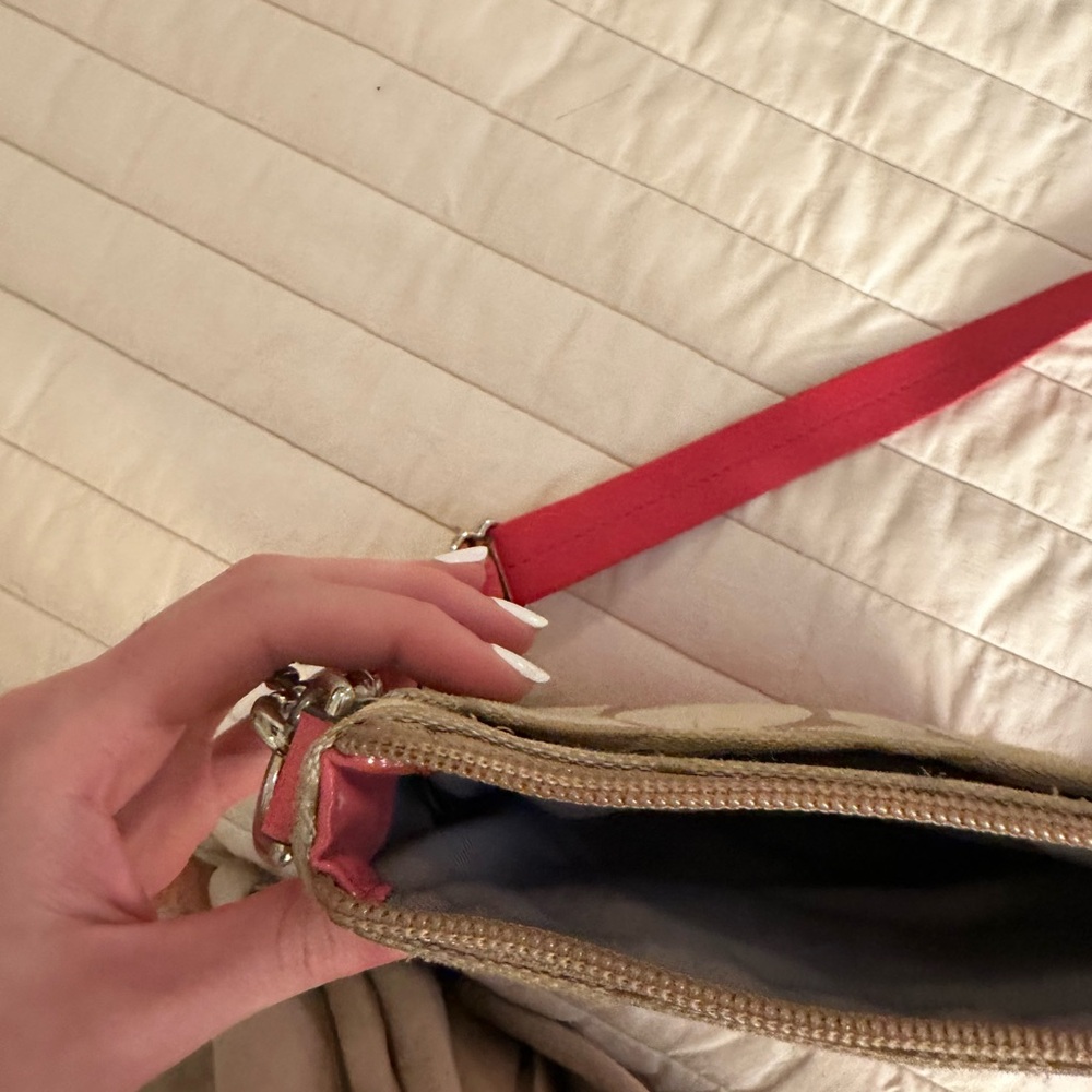 Coach Green and Pink Crossbody Bags Signature Collection - Picture 5 of 15